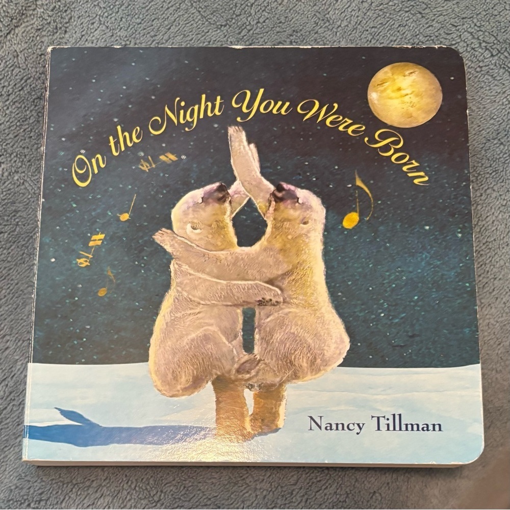 🎒BTS SALE📚 On the Night You Were Born Board Book - Picture 9 of 9